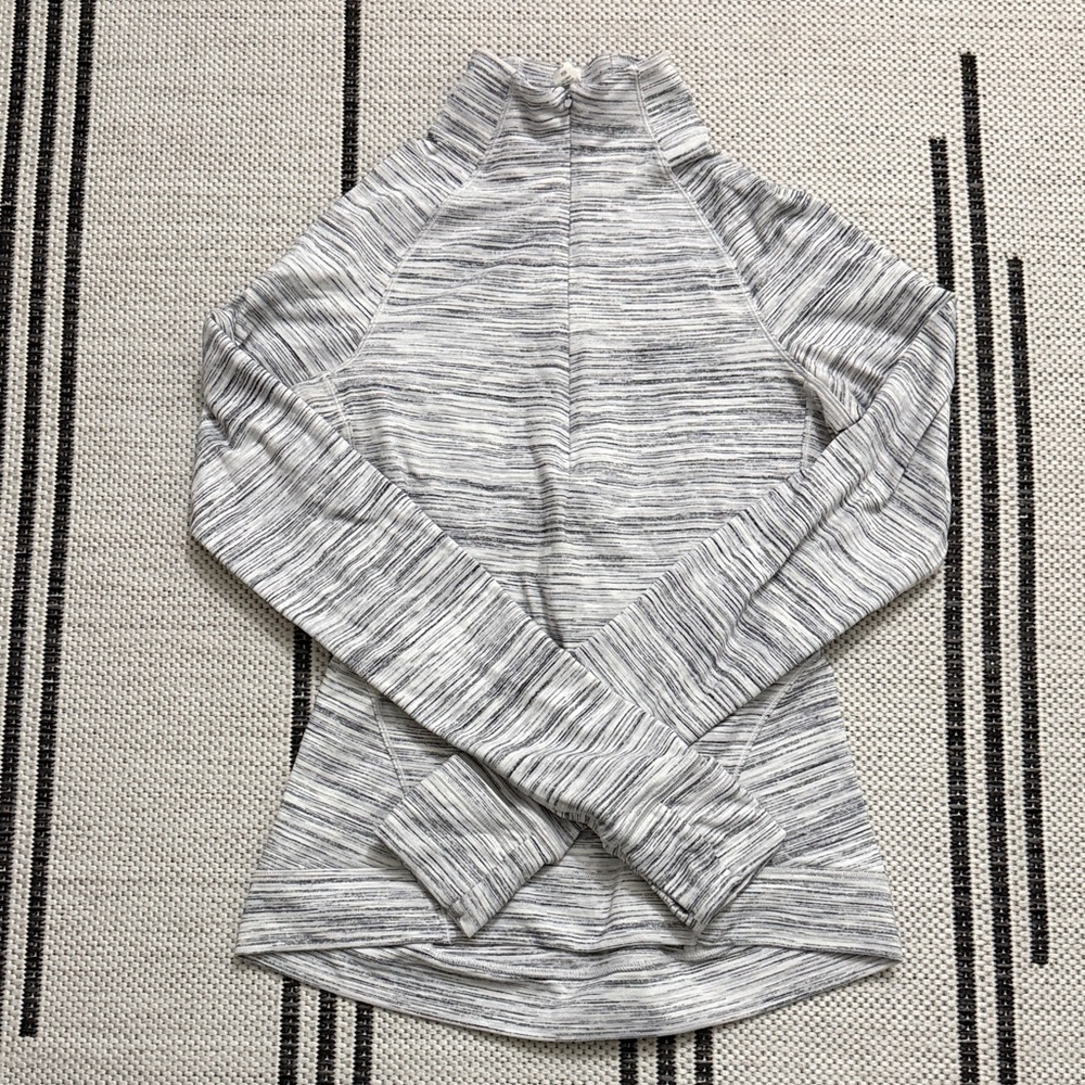 Lululemon Outrun the Elements 1/2 Zip